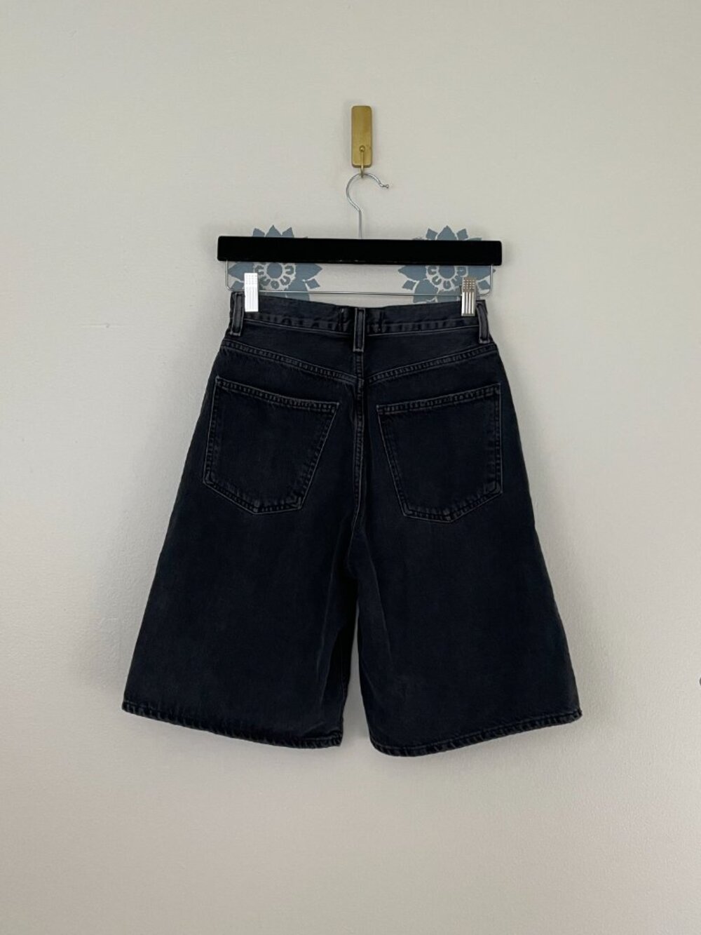 Agolde Lennox Culotte High Rise Rigid Denim Shorts in Photogram Black Size 25 - Picture 2 of 5